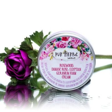 Cremă de corp hidratanta cu trandafir, geranium și lemn de trandafir